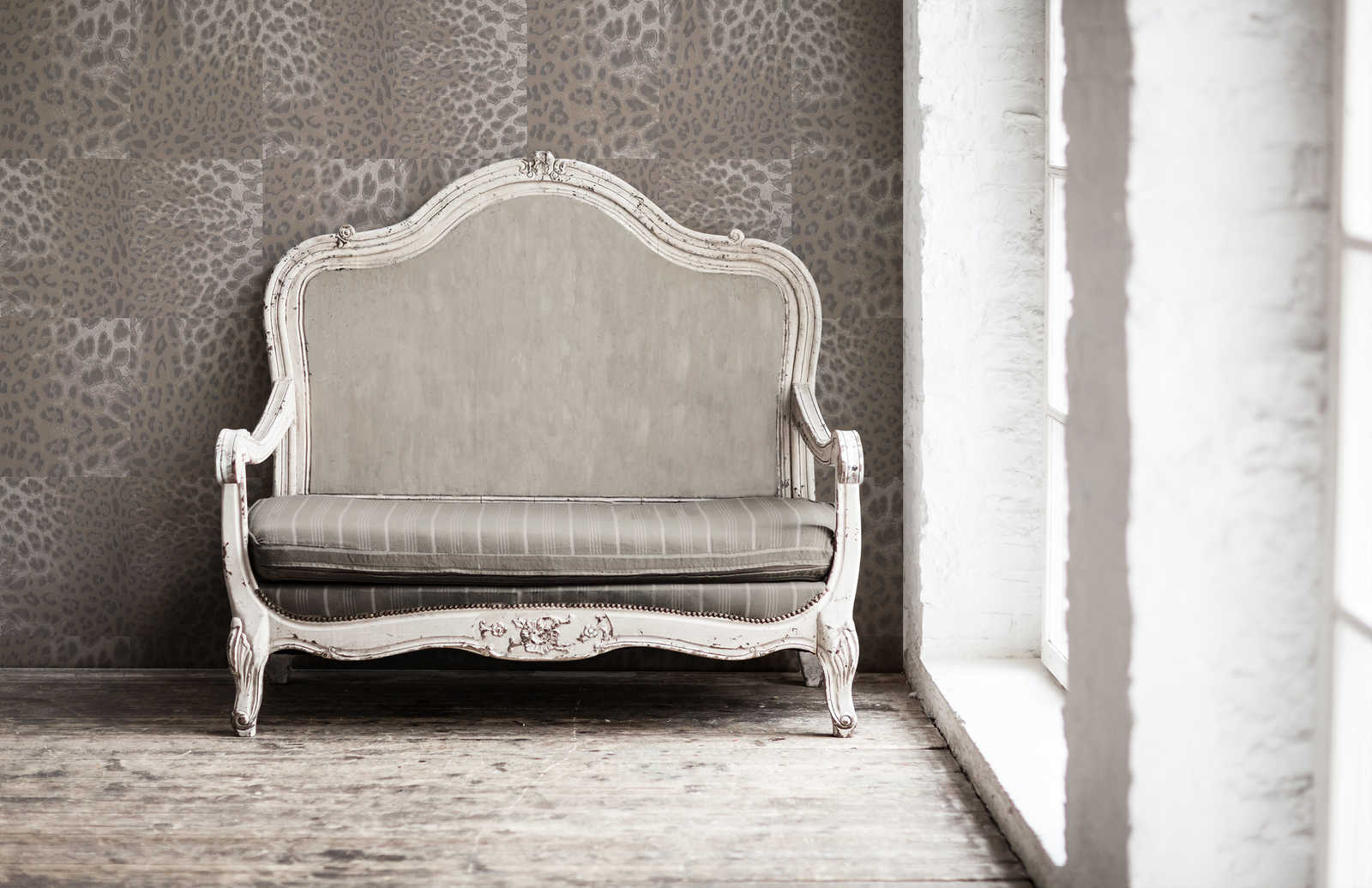 Livingwalls Vliestapete Desert Lodge Leopardenmuster 385232